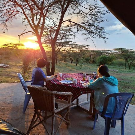 Maasai Mara Safari Camp In Kenya Bed & Breakfast Sekenani Екстериор снимка
