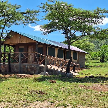 Maasai Mara Safari Camp In Kenya Bed & Breakfast Sekenani Екстериор снимка