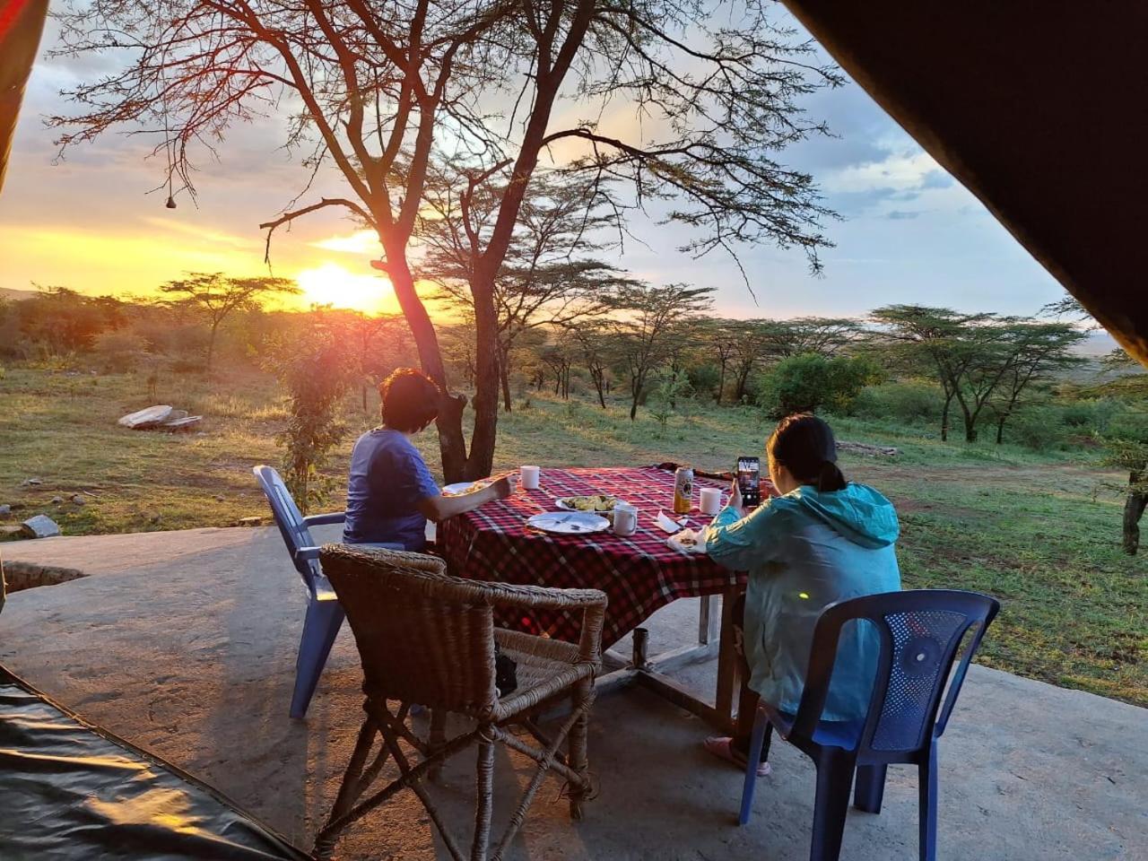Maasai Mara Safari Camp In Kenya Bed & Breakfast Sekenani Екстериор снимка